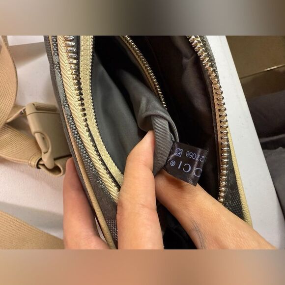 GUCCI Off The Grid Belt Bag GG Nylon Leather Gray Beige 631341 Purse Fanny pack - Picture 9 of 16